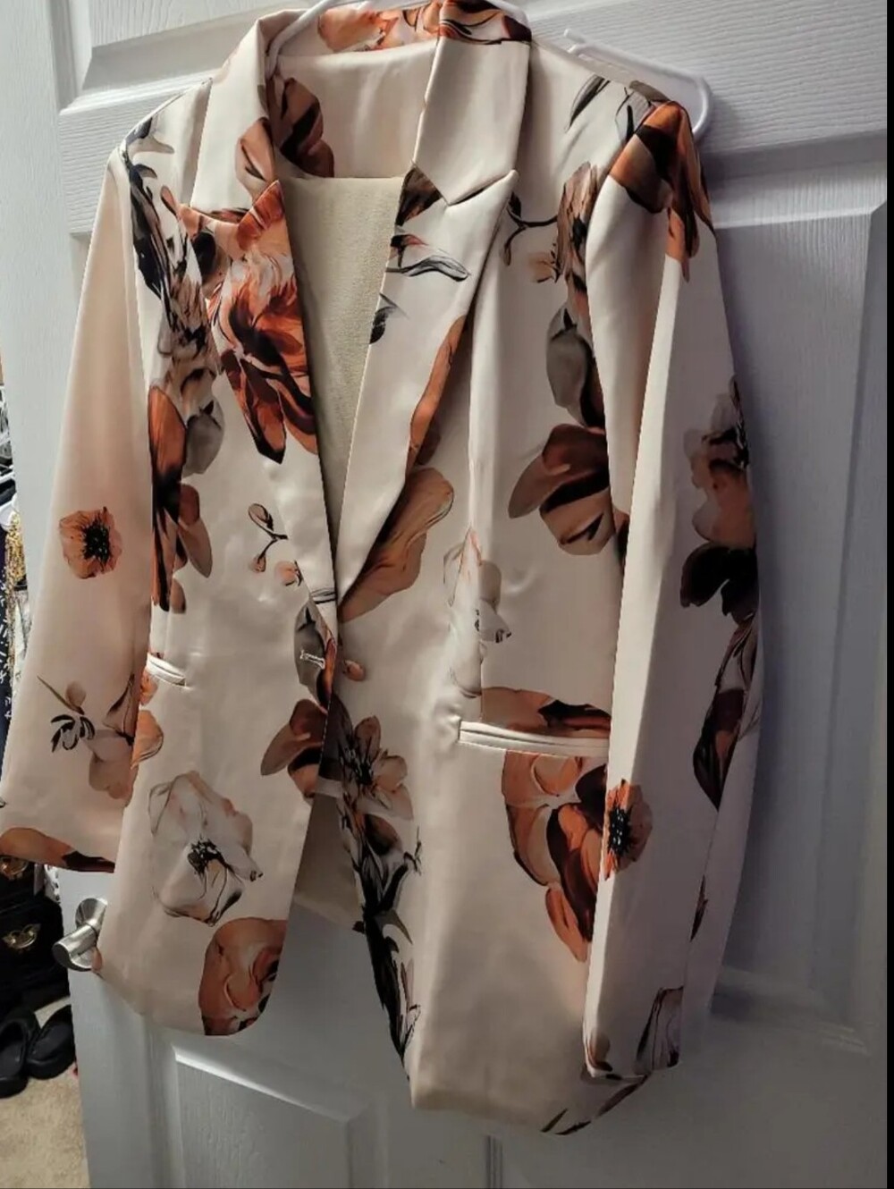 Floral Cream Satin Women's Blazer & Pants Set - Picture 6 of 8